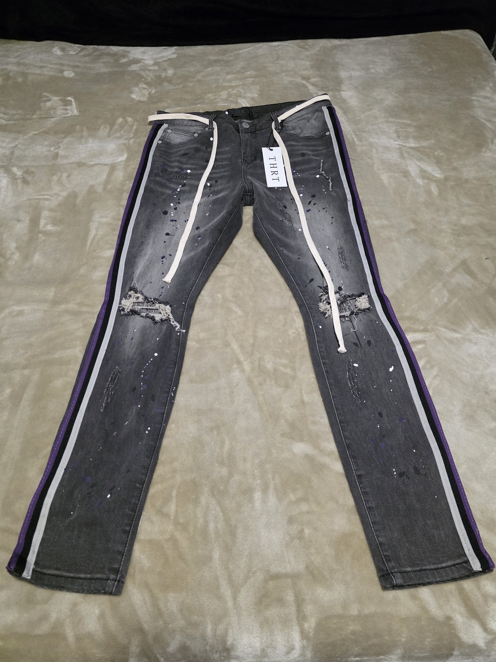 ​🔥 NWT THRT Denim Distressed Side-Stripe Skinny Jeans — Size 36 🔥